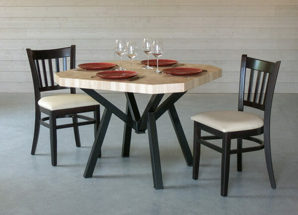 K-Table en bois de bout et acier